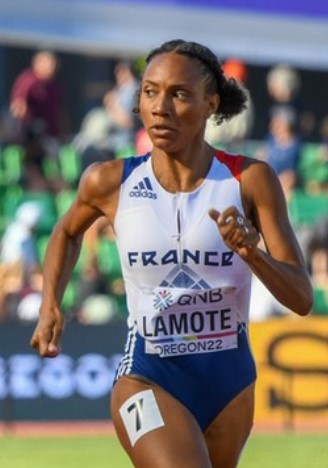 ملف:Women 800 m heats Oregon 2022 (cropped).jpg