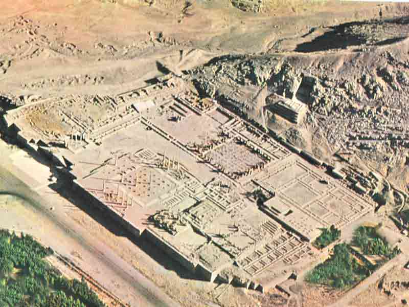 ملف:AerialViewPersepolis.jpg