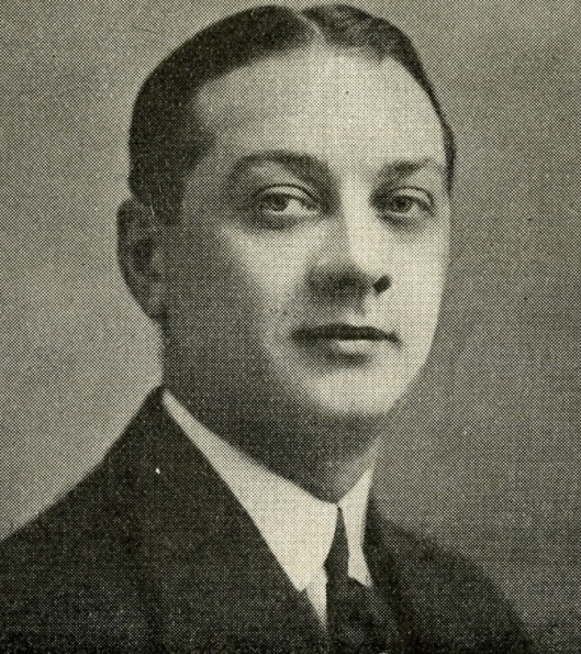 ملف:Pierre Piérade (1920).jpg