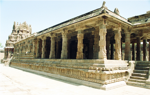 ملف:Chola temple.png