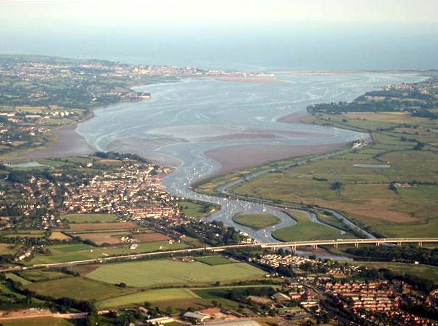 ملف:Exe estuary from balloon.jpg