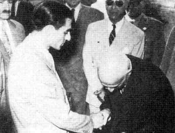 ملف:Mossadeghmohammadrezashah.jpg