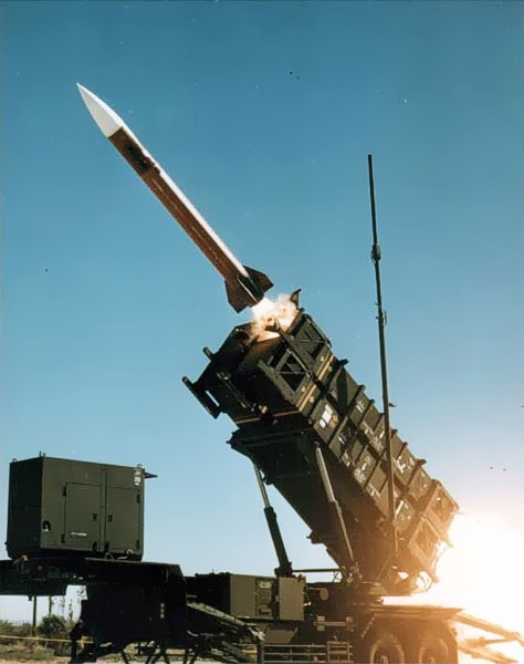 ملف:Patriot missile launch b.jpg