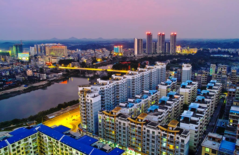 ملف:防城区河西暮色 - panoramio.jpg