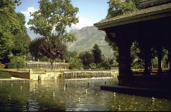 ملف:Shalimar gardens.jpg