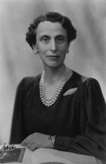 ملف:Drottlouise2.jpg