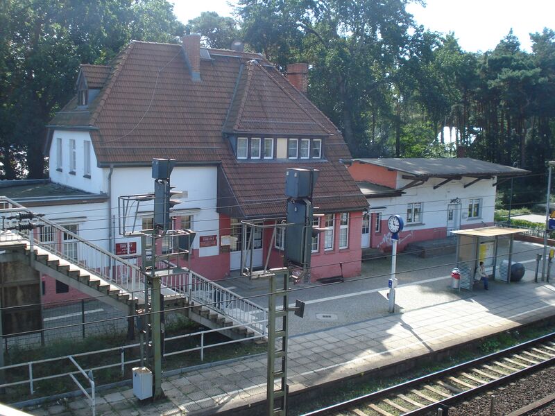 ملف:Bahnhof Potsdam-Rehbrücke.jpg