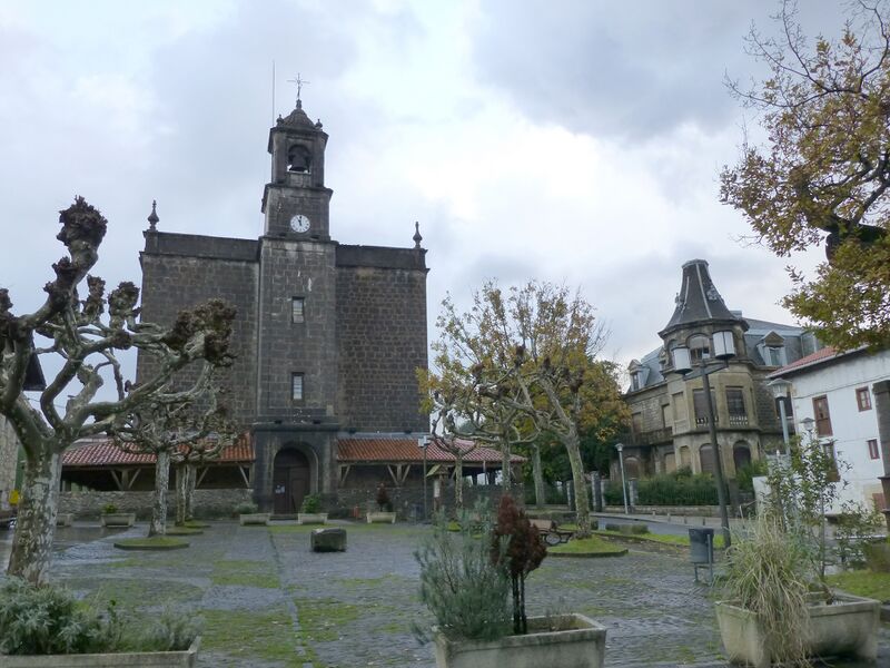 ملف:Ispaster, Iglesia 1.JPG