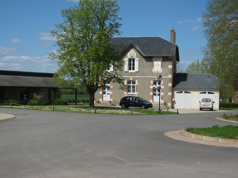 ملف:Avril-sur-Loire-1.JPG