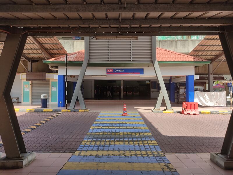 ملف:Gombak LRT Station (211031).jpg