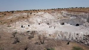 آثار في أم زيتونة. كان تنظيم النصرة يستخدمها حتى حـُرِّرت القرية في 13 أغسطس 2019. الصورة ملتقطة في 15 أغسطس 2019.