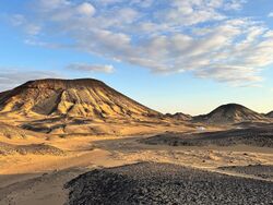 رمال الصحراء السوداء