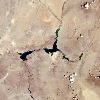 Lake Mead in July 2022 by Landsat.jpg