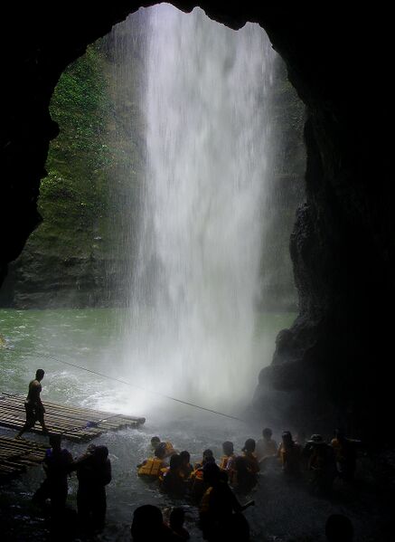 ملف:Pagsanjan Falls.jpg