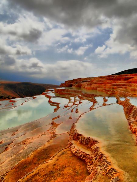 ملف:Badab-e Surt Samaee.jpg