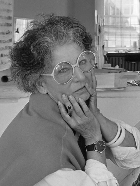 ملف:Luzia Hartsuyker-Curjel (1987).jpg