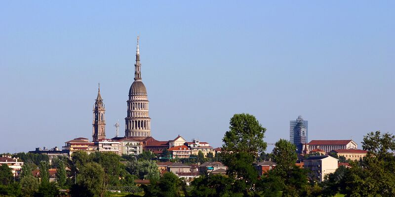 ملف:Novara panoramica08.jpg