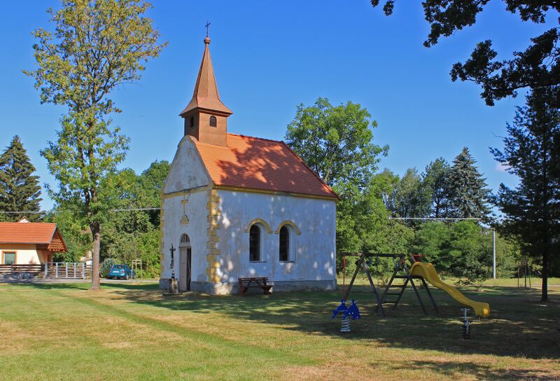 ملف:Pluhův Žďár, Plasná, common.jpg