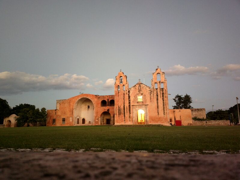 ملف:Convento Maní Yucatán 6.jpg