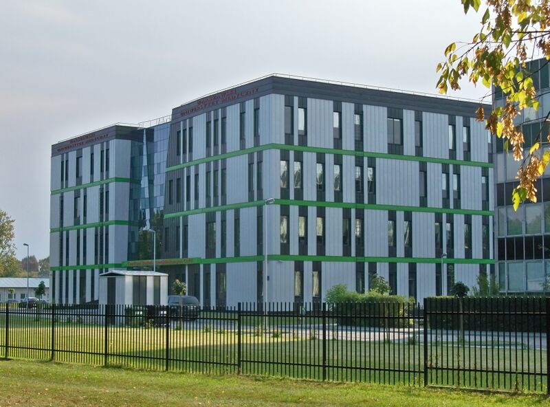 ملف:Centrum badań przedklinicznych WUM.jpg