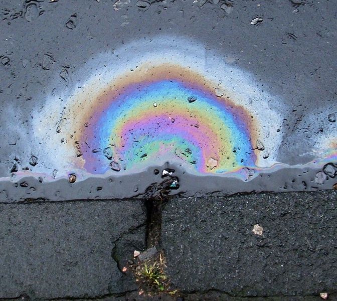ملف:Dieselrainbow.jpg