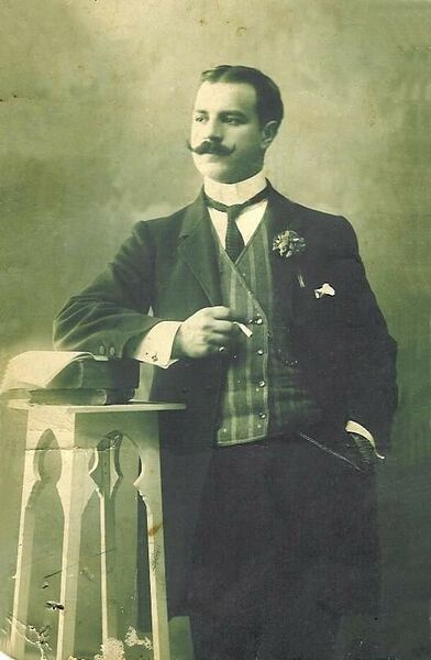 ملف:Et'hem bej Vlora.jpg