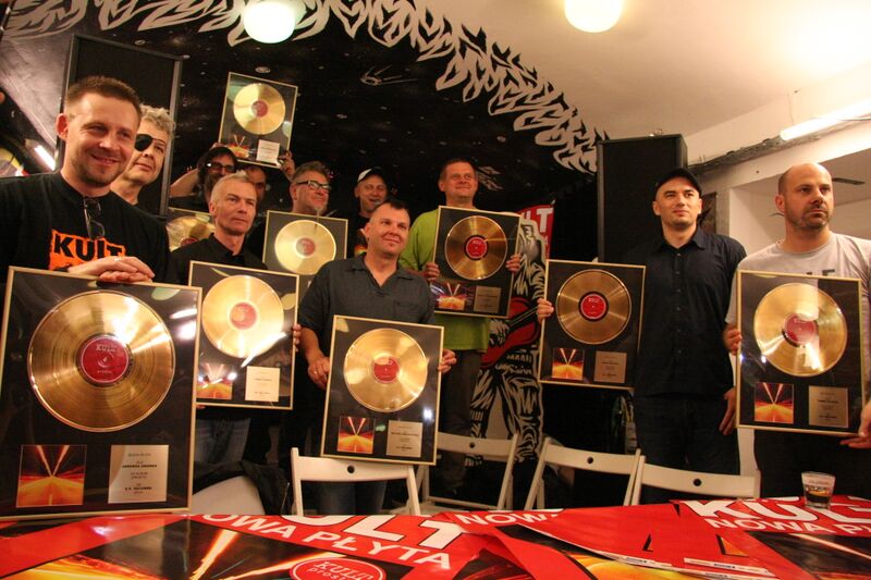 ملف:Kult Prosto.jpg