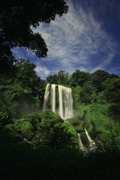 ملف:Curug Sewu.jpg