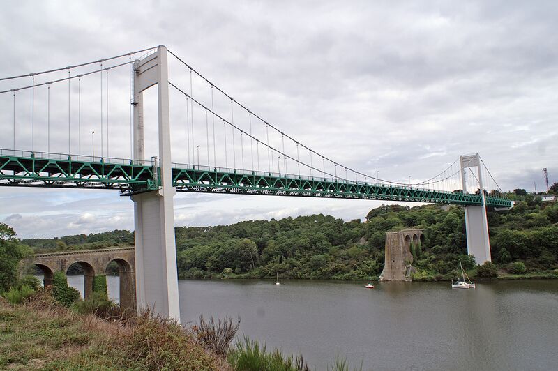 ملف:Pont-La-Roche-Bernard-Morbihan-2010.JPG