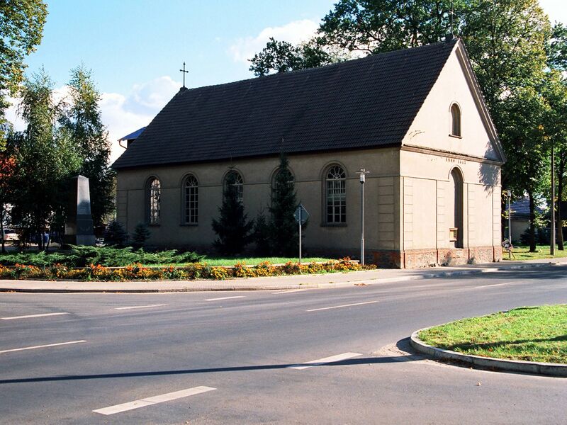 ملف:Schönwalde Kirche (1994).JPG