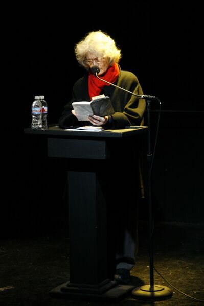 ملف:Simone Forti.jpg