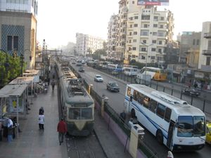 Міські трамвай і автобус у Каїрі.jpg