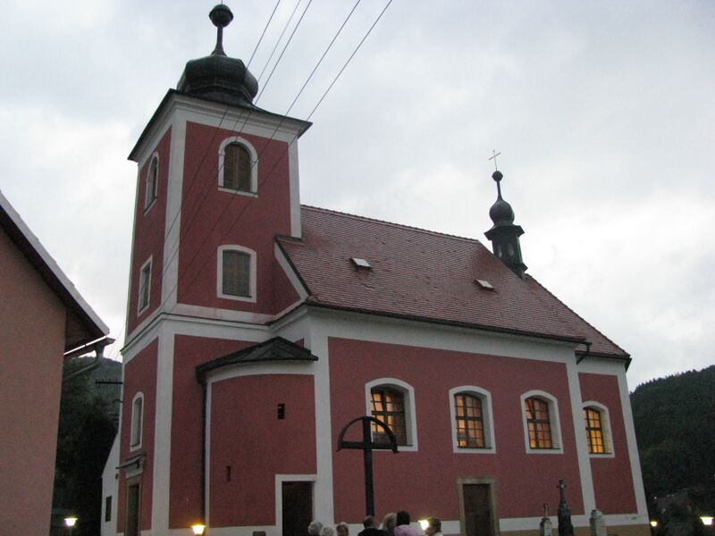 ملف:Kostel Divise.JPG