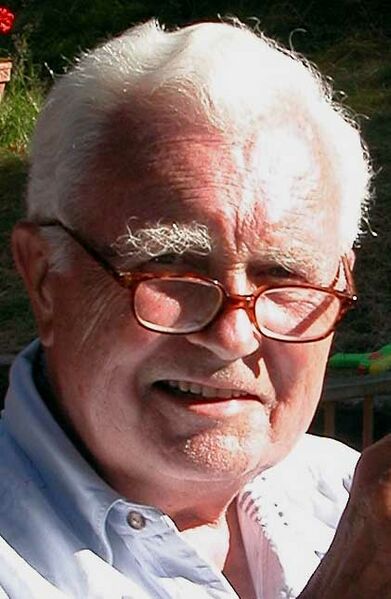 ملف:Ambassador Knut SverreDSCN0339vsm.jpg