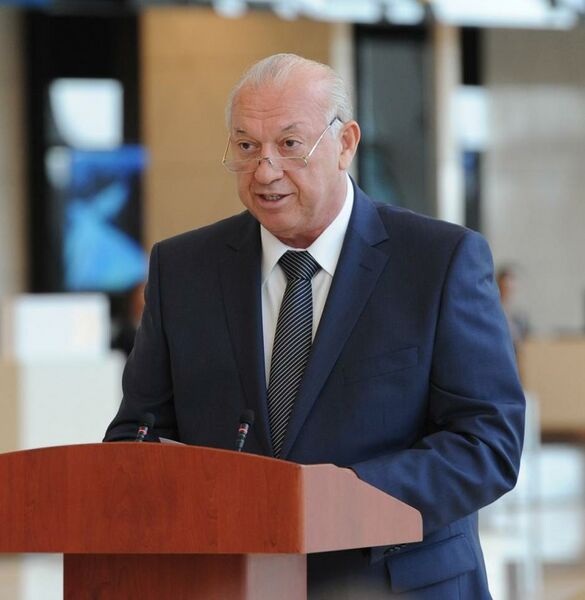 ملف:Jahangir Asgarov.jpg