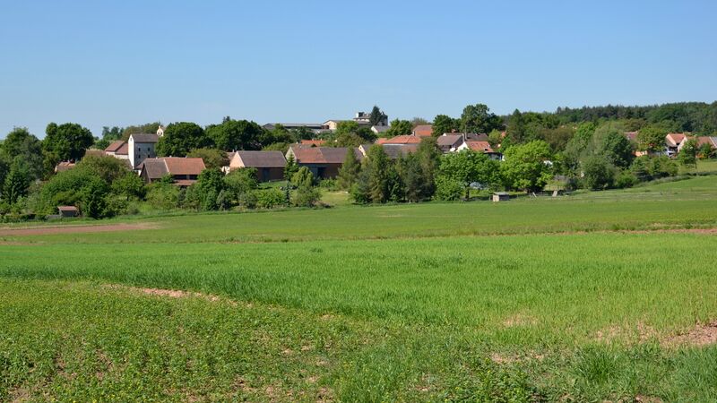 ملف:Janov 2017-05-28 Ze severu.jpg