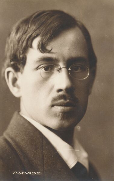 ملف:Ado Vabbe 1927.jpg