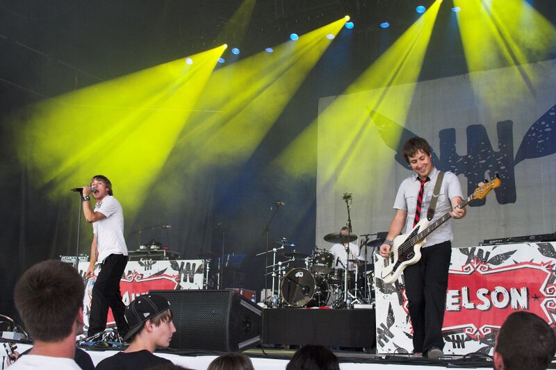 ملف:HawkNelson-WonderJam09.jpg