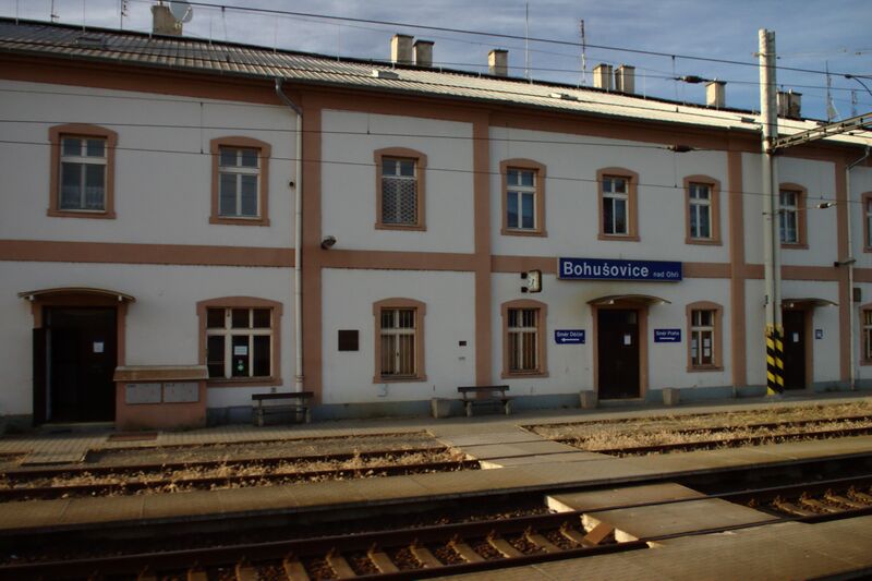 ملف:Bohušovice nad Ohří, nádraží.jpg
