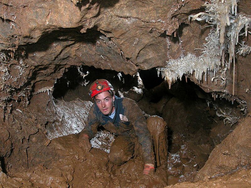 ملف:Caving2.jpg