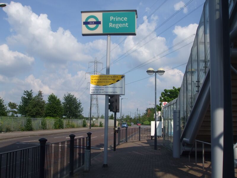 ملف:Prince Regent stn entrance.JPG
