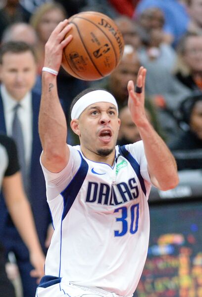 ملف:Seth Curry Mavericks (cropped).jpg