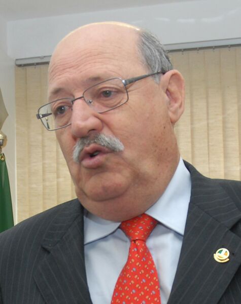 ملف:Neuto de conto.jpg