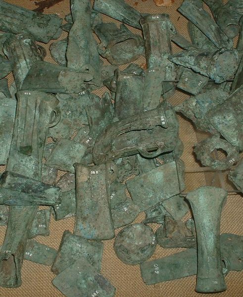 ملف:Assorted bronze castings.JPG