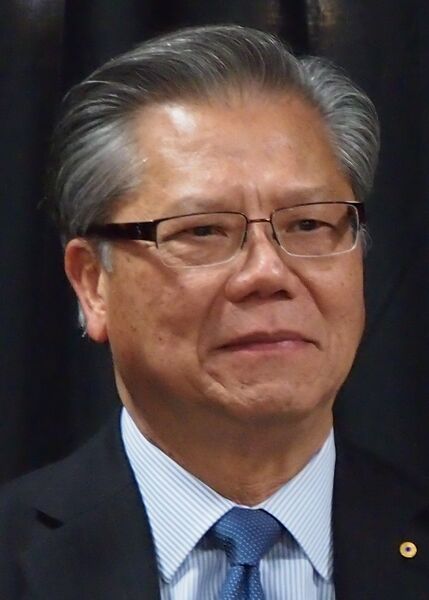 ملف:Hieu Van Le 2015.jpg