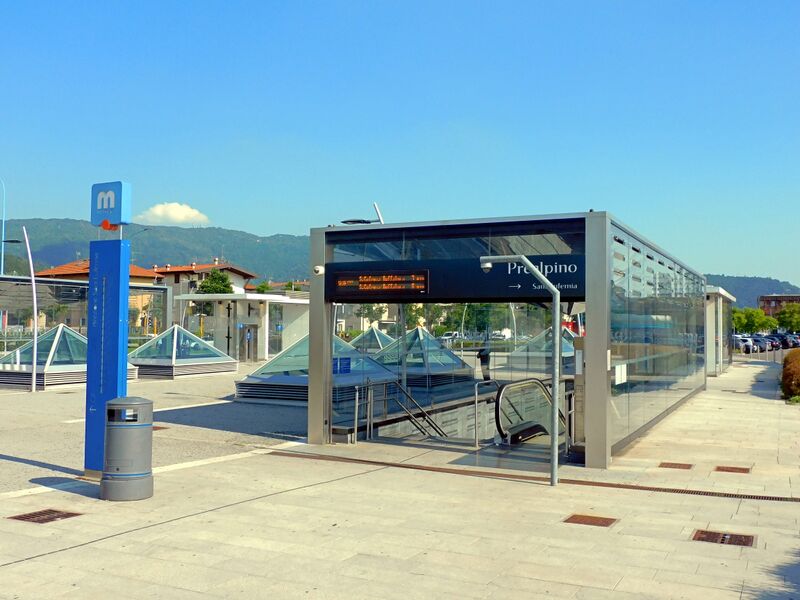 ملف:Prealpino ingresso ovest 20210526.jpg