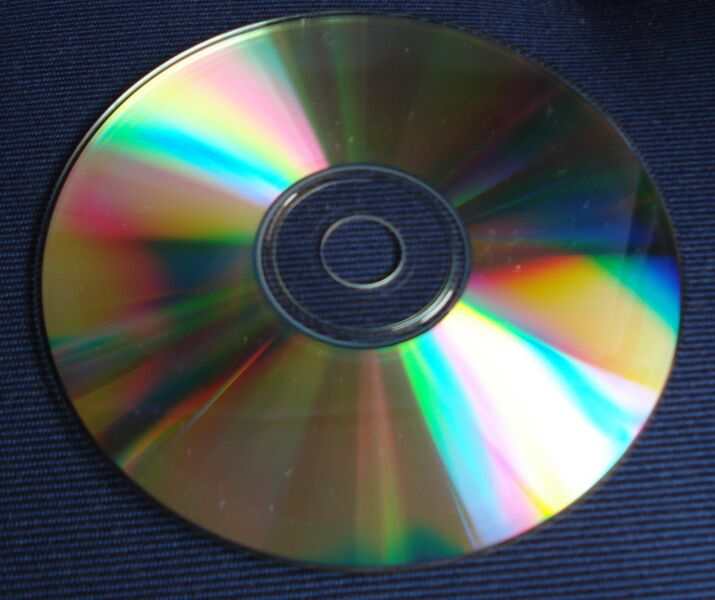 ملف:Reverso de CD.JPG
