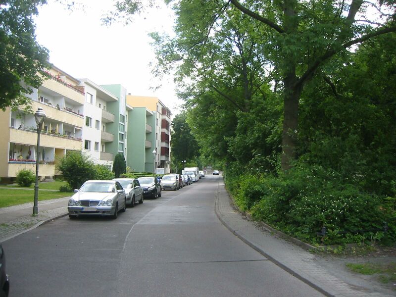 ملف:Berlin-Neukölln Rübelandstraße.jpg