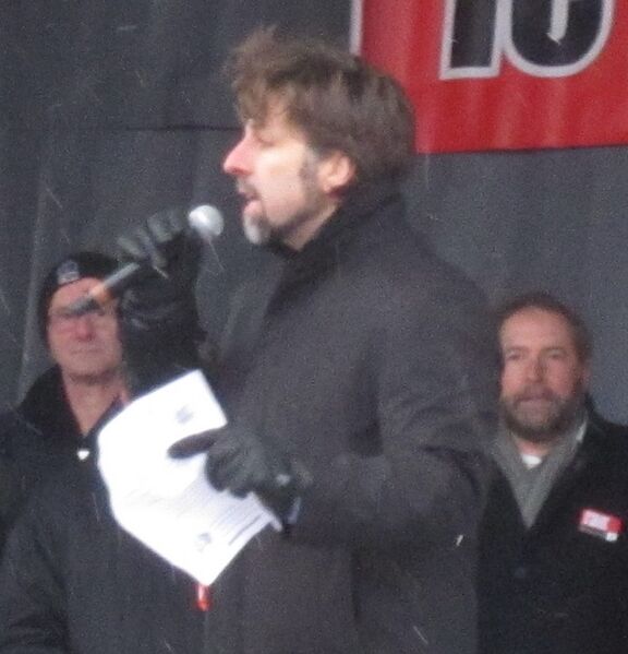 ملف:Luc Ferrandez01.jpg