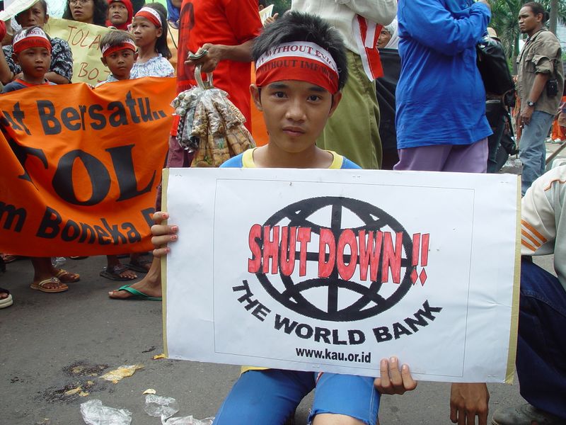 ملف:Worldbank protest jakarta.jpg